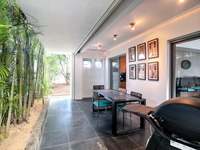 house 5 rooms for rent on Pointe aux Canonniers Pointe aux Canonniers House 5 rooms 183.65 m² Rental