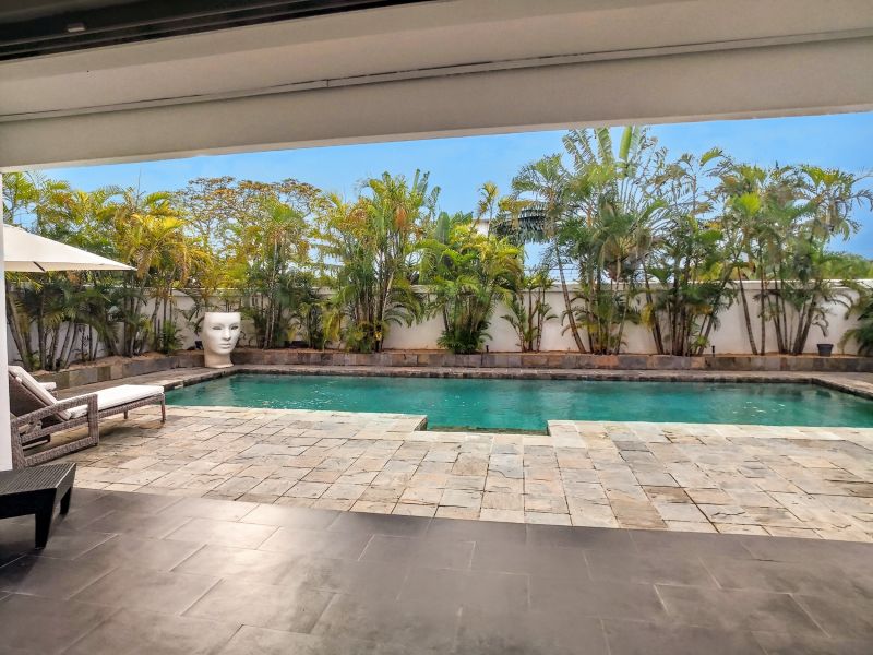 house 5 rooms for rent on Pointe aux Canonniers Pointe aux Canonniers House 5 rooms 183.65 m² Rental
