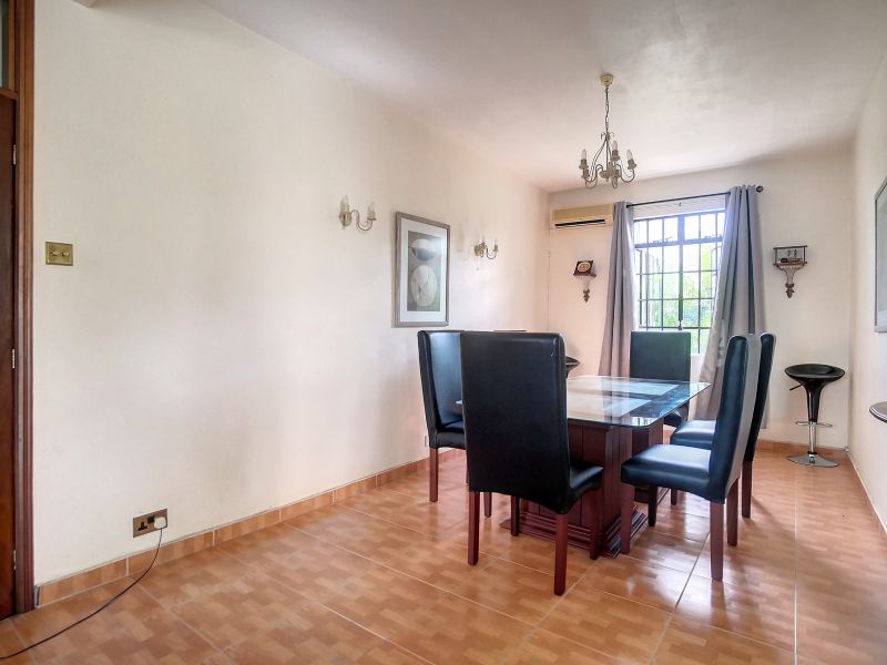 house 10 rooms for sale on Albion Albion House 10 rooms 348 m² Sale