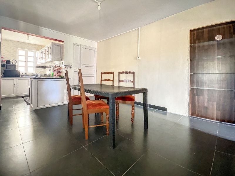 house 10 rooms for sale on Pointe aux Canonniers Pointe aux Canonniers House 10 rooms 240 m² Sale