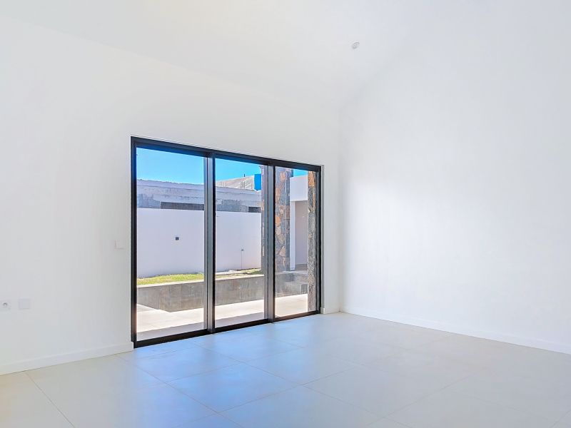 house 4 rooms for sale on Petit Raffray Petit Raffray House 4 rooms 203 m² Sale