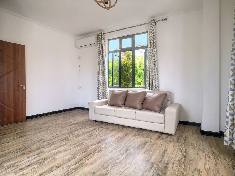 Trou aux Biches Maison 5 pièces 200 m² Location