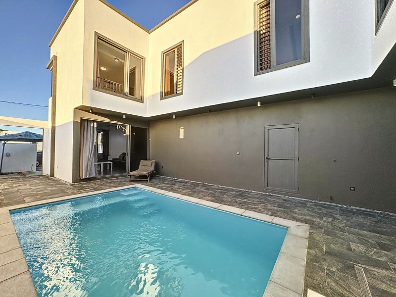 house 9 rooms for sale on Grand Baie Grand Baie House 9 rooms 268 m² Sale