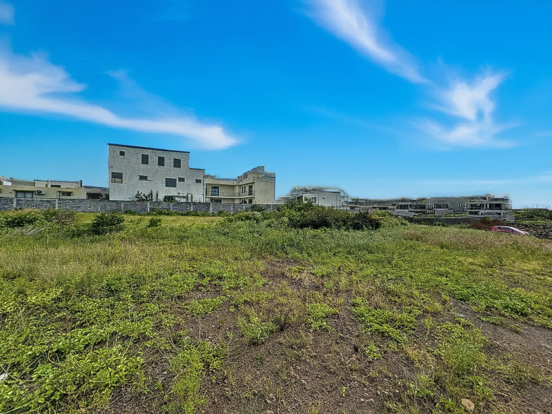 land for sale on Pereybere Pereybere Land 2110.45 m² Sale