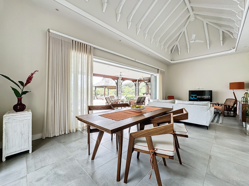 house 8 rooms for sale on Bel Ombre Bel Ombre House 8 rooms 334.1 m² Sale