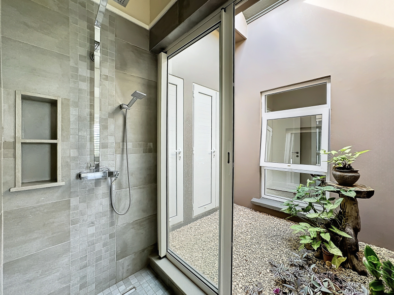 house 8 rooms for sale on Bel Ombre Bel Ombre House 8 rooms 334.1 m² Sale
