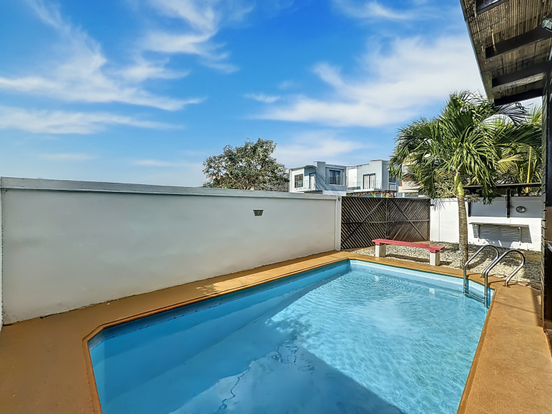 maison 8 pièces en location sur Grand Baie Grand Baie Maison 8 pièces 100.48 m² Location