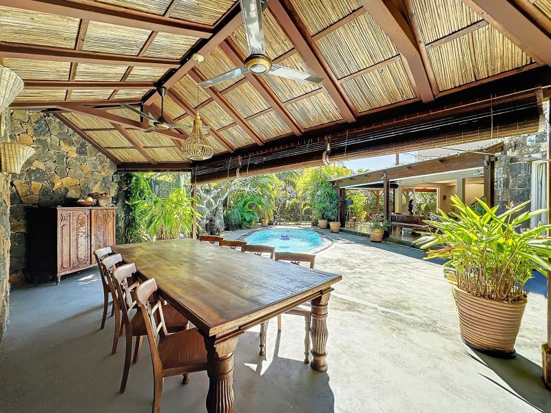 house 10 rooms for sale on Pereybere Pereybere House 10 rooms 498.75 m² Sale