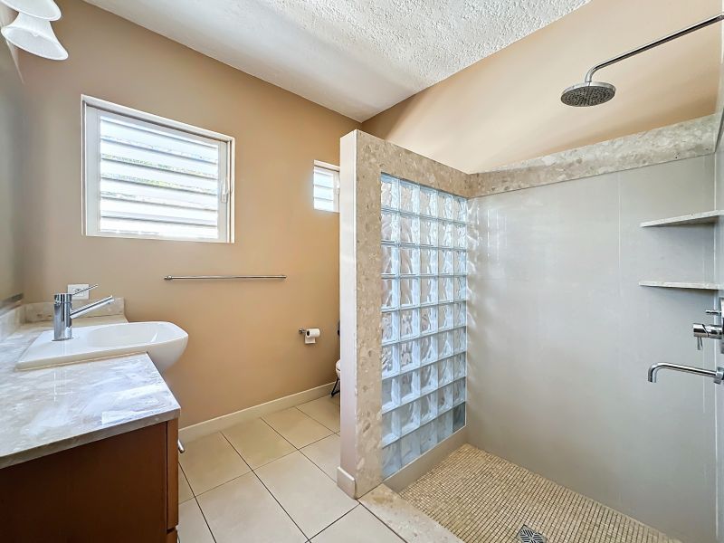 house 10 rooms for sale on Pereybere Pereybere House 10 rooms 498.75 m² Sale