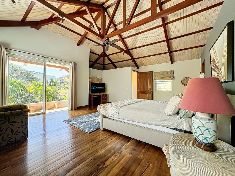 house 10 rooms for sale on Pereybere Pereybere House 10 rooms 498.75 m² Sale