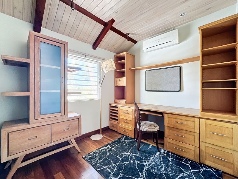 house 10 rooms for sale on Pereybere Pereybere House 10 rooms 498.75 m² Sale