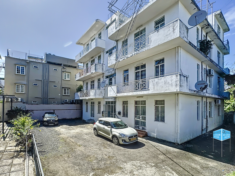 apartment 4 rooms for rent on PEREYBERE Pereybere Apartment 4 rooms 183.92 m² Rental