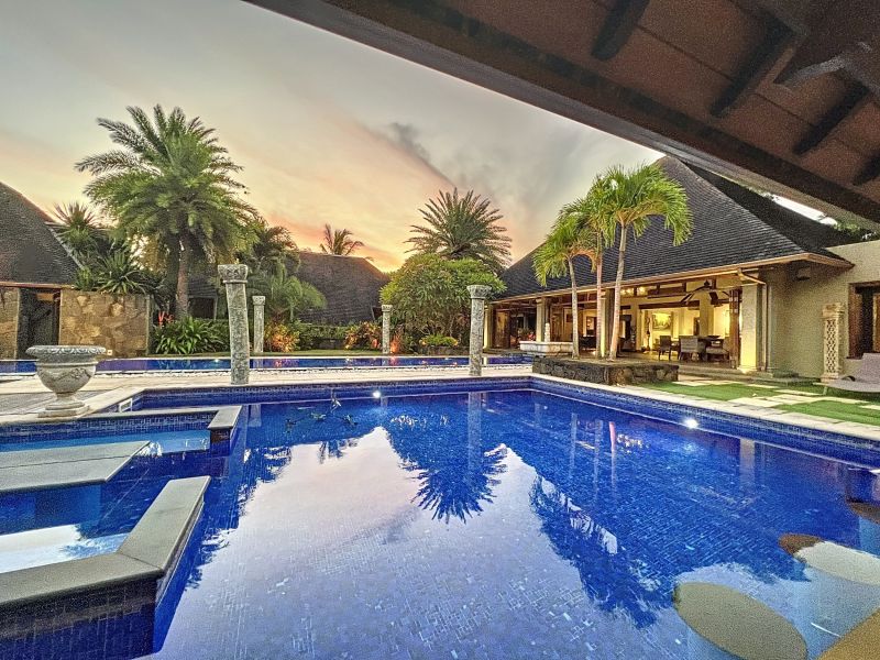 Pointe aux Canonniers House 12 rooms 1600 m² Sale