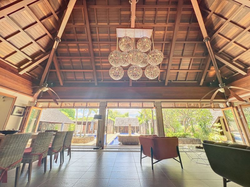 Pointe aux Canonniers House 12 rooms 1600 m² Sale