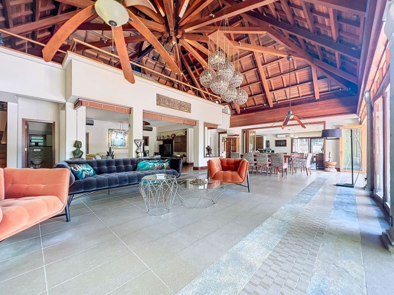 Pointe aux Canonniers House 12 rooms 1600 m² Sale