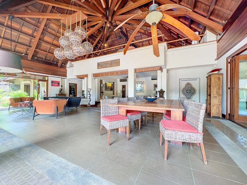 Pointe aux Canonniers House 12 rooms 1600 m² Sale