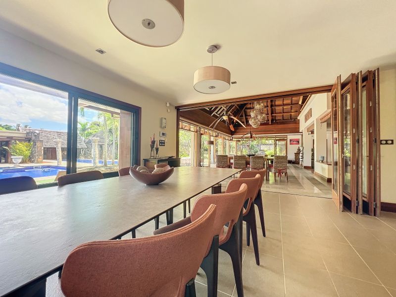 Pointe aux Canonniers House 12 rooms 1600 m² Sale