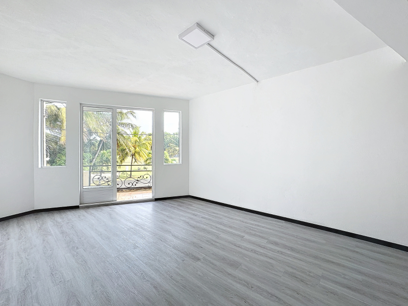 Grand Baie Bureaux 82 m² Location