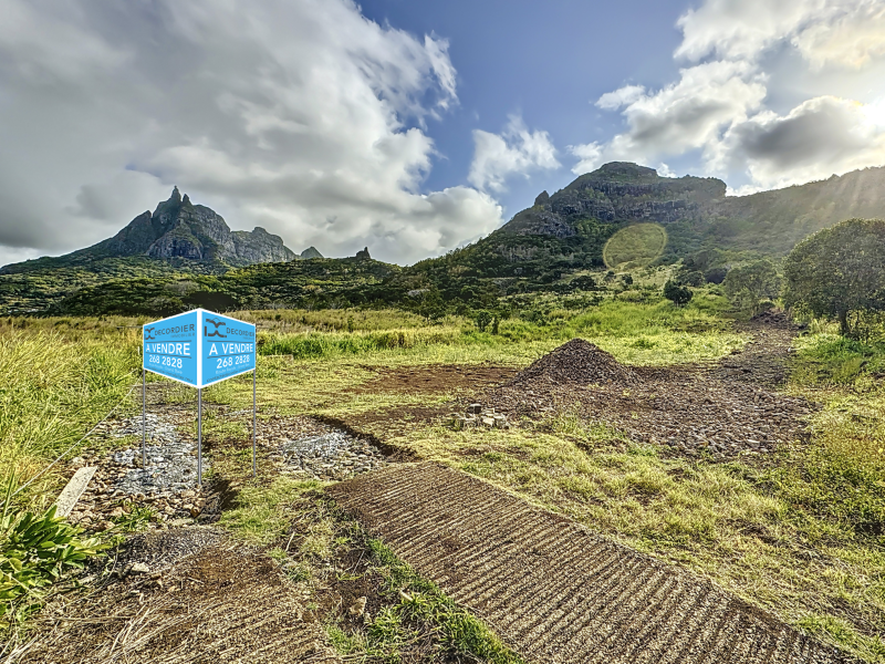 land for sale on Crève Coeur Crève Coeur Land 1108.33 m² Sale