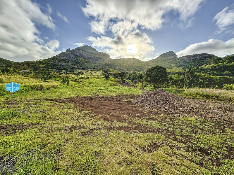 land for sale on Crève Coeur Crève Coeur Land 1108.33 m² Sale