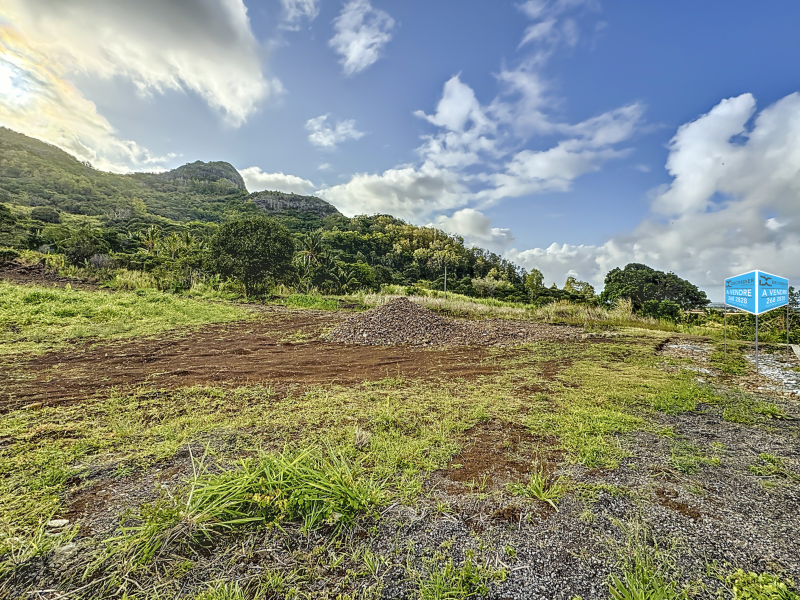 land for sale on Crève Coeur Crève Coeur Land 1108.33 m² Sale