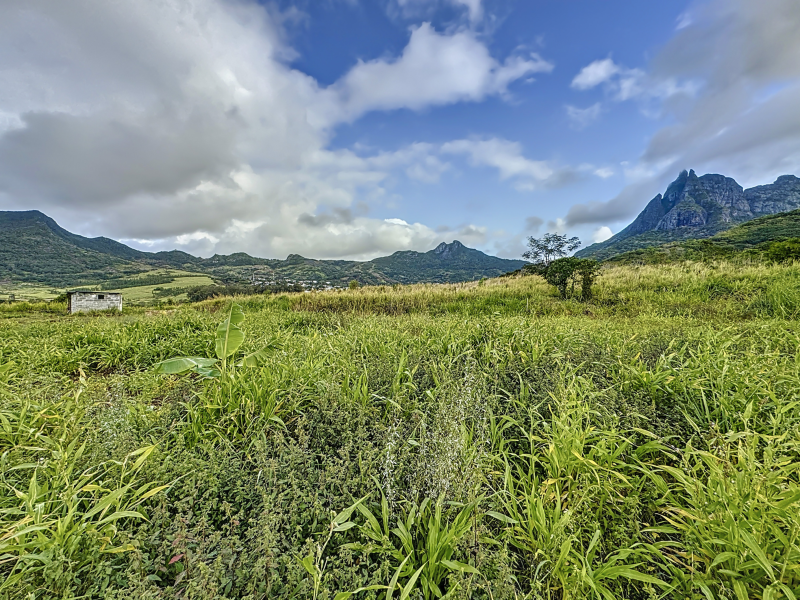 land for sale on Crève Coeur Crève Coeur Land 1108.33 m² Sale