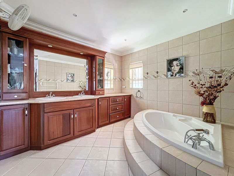 house 7 rooms for sale on Mapou Mapou House 7 rooms 505 m² Sale