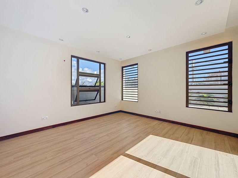 house 6 rooms for sale on Pereybere Pereybere House 6 rooms 205 m² Sale