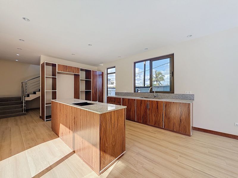 house 6 rooms for sale on Pereybere Pereybere House 6 rooms 205 m² Sale