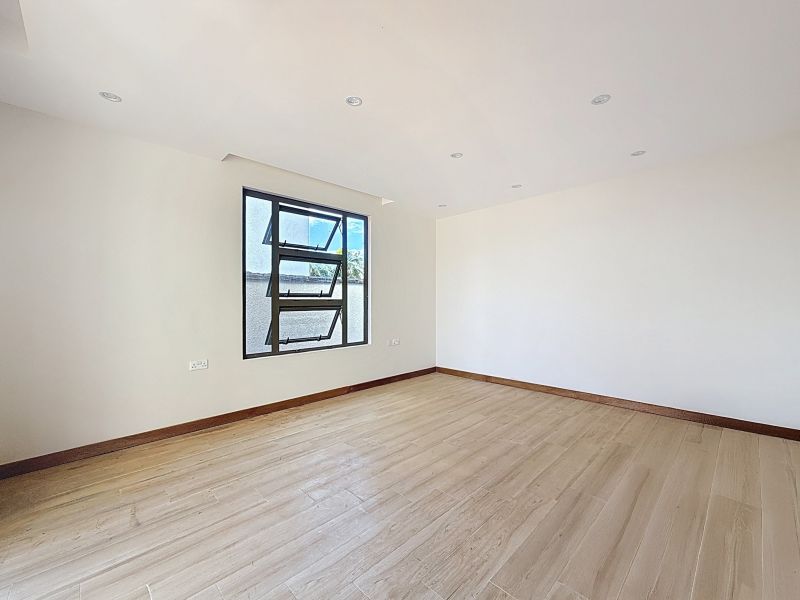 house 6 rooms for sale on Pereybere Pereybere House 6 rooms 205 m² Sale
