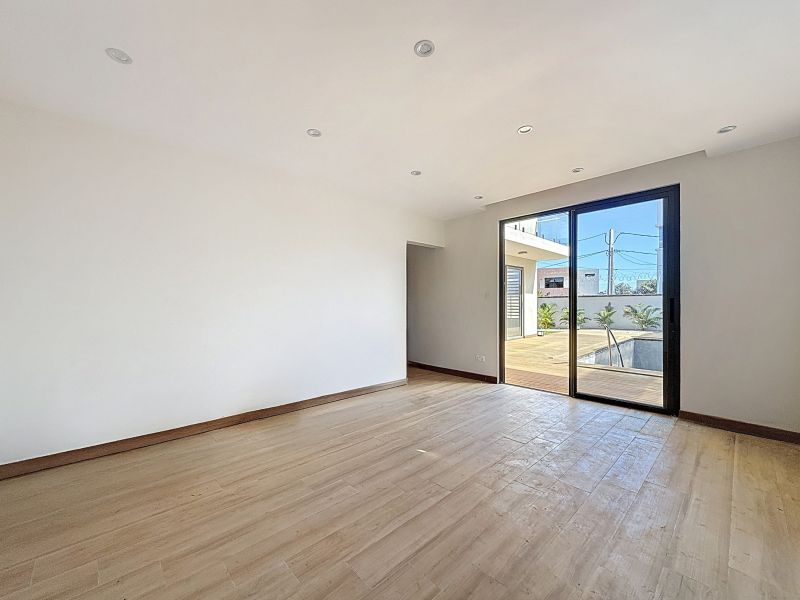house 6 rooms for sale on Pereybere Pereybere House 6 rooms 205 m² Sale