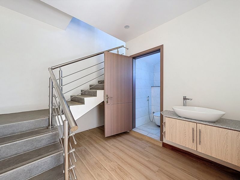 house 6 rooms for sale on Pereybere Pereybere House 6 rooms 205 m² Sale