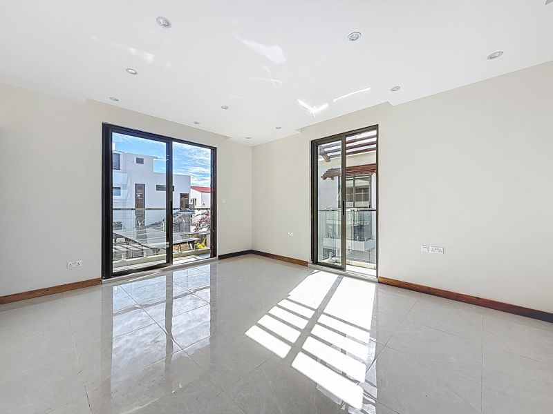 house 6 rooms for sale on Pereybere Pereybere House 6 rooms 205 m² Sale