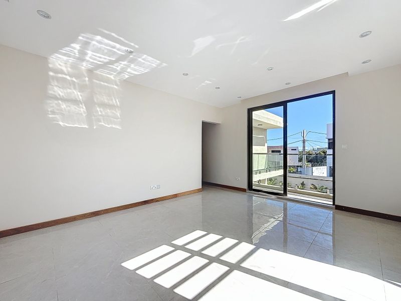 house 6 rooms for sale on Pereybere Pereybere House 6 rooms 205 m² Sale