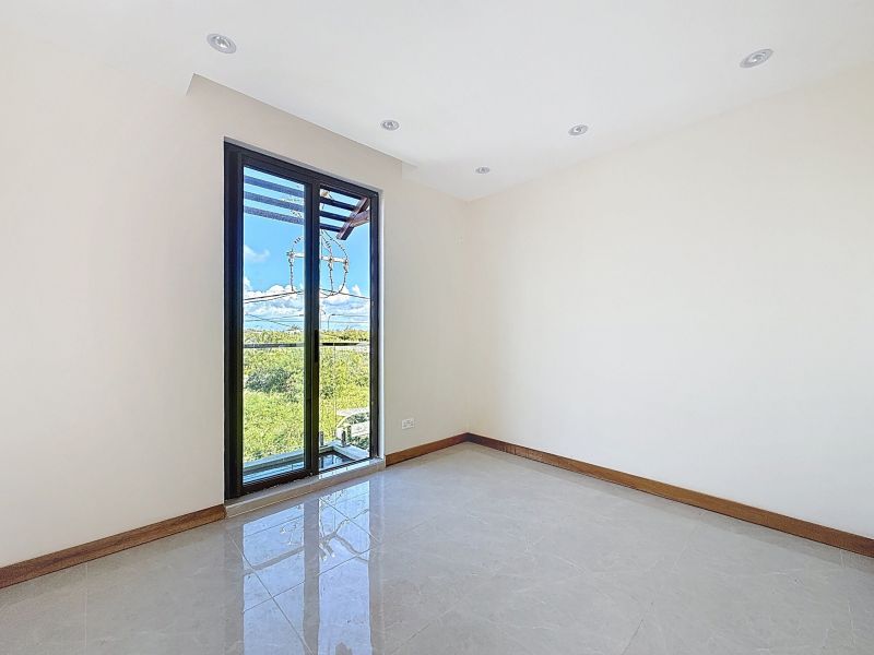 house 6 rooms for sale on Pereybere Pereybere House 6 rooms 205 m² Sale