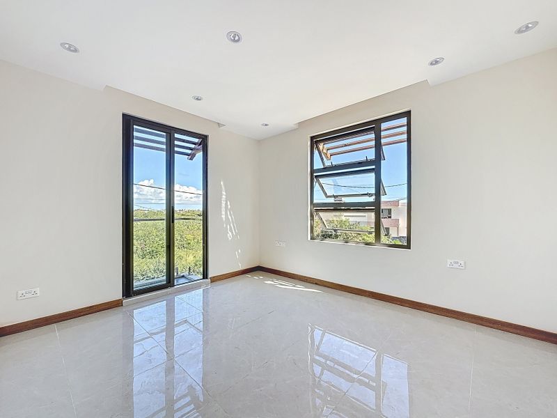 house 6 rooms for sale on Pereybere Pereybere House 6 rooms 205 m² Sale