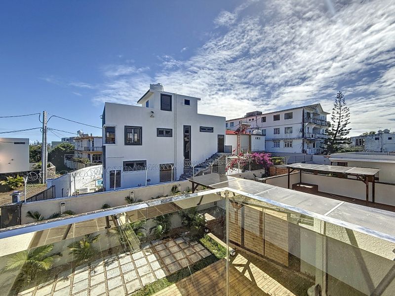 house 6 rooms for sale on Pereybere Pereybere House 6 rooms 205 m² Sale