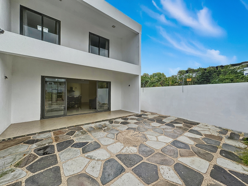 apartment 3 rooms for sale on Pointe aux Piments Pointe aux Piments Apartment 3 rooms 150 m² Sale