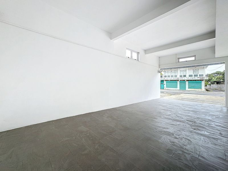 local d'activité en location sur The Vale The Vale Local d'activité 40 m² Location