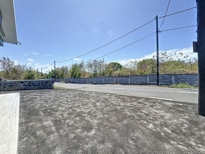 activity premises for rent on Grand Gaube Grand Gaube Activity premises 70 m² Rental