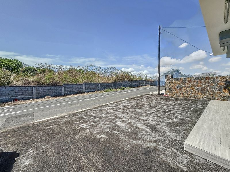 activity premises for rent on Grand Gaube Grand Gaube Activity premises 70 m² Rental