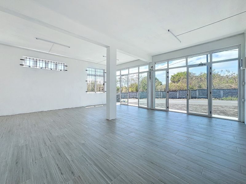 activity premises for rent on Grand Gaube Grand Gaube Activity premises 70 m² Rental