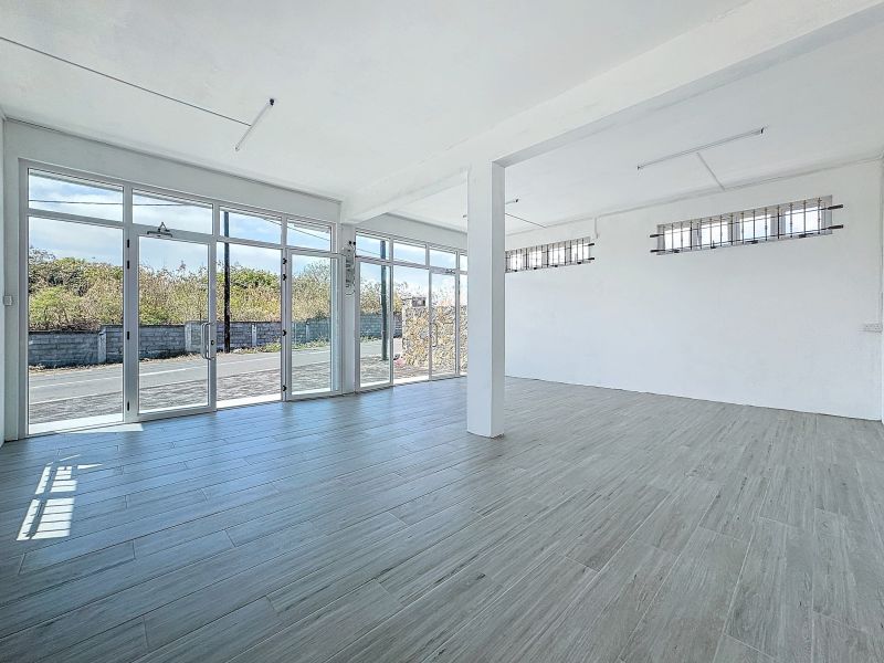 activity premises for rent on Grand Gaube Grand Gaube Activity premises 70 m² Rental