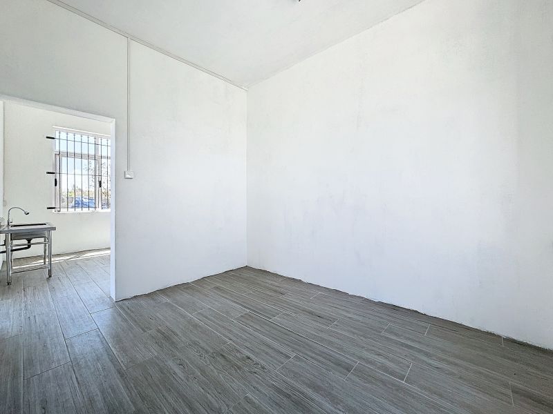 activity premises for rent on Grand Gaube Grand Gaube Activity premises 70 m² Rental