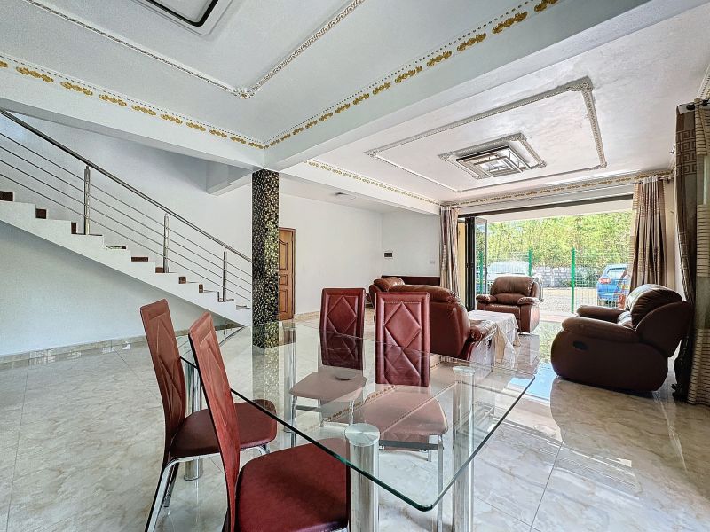 Pereybere Apartment 4 rooms 200 m² Rental