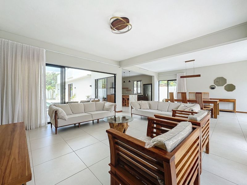 house 5 rooms for sale on Pereybere Pereybere House 5 rooms 265 m² Sale