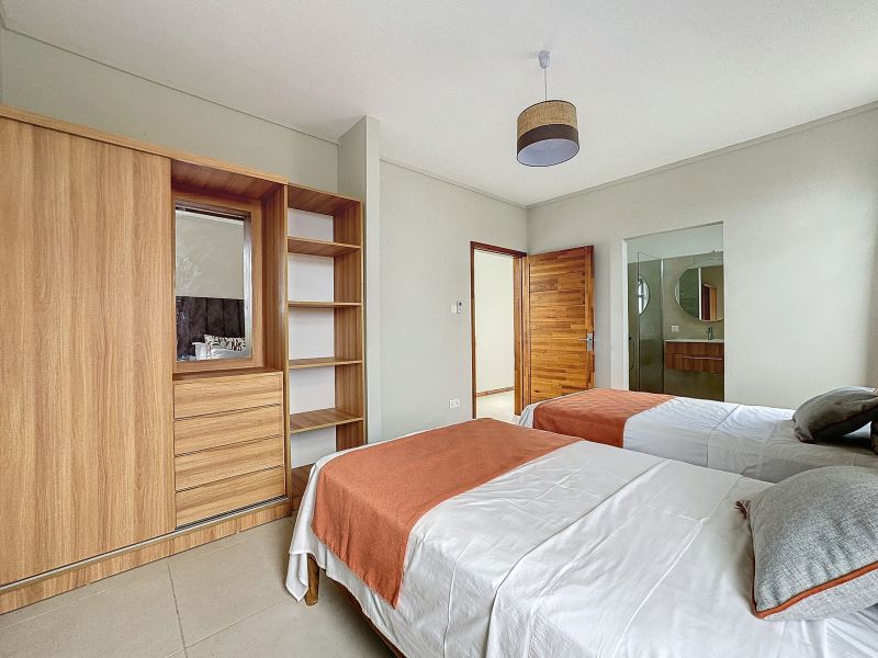house 5 rooms for sale on Pereybere Pereybere House 5 rooms 265 m² Sale