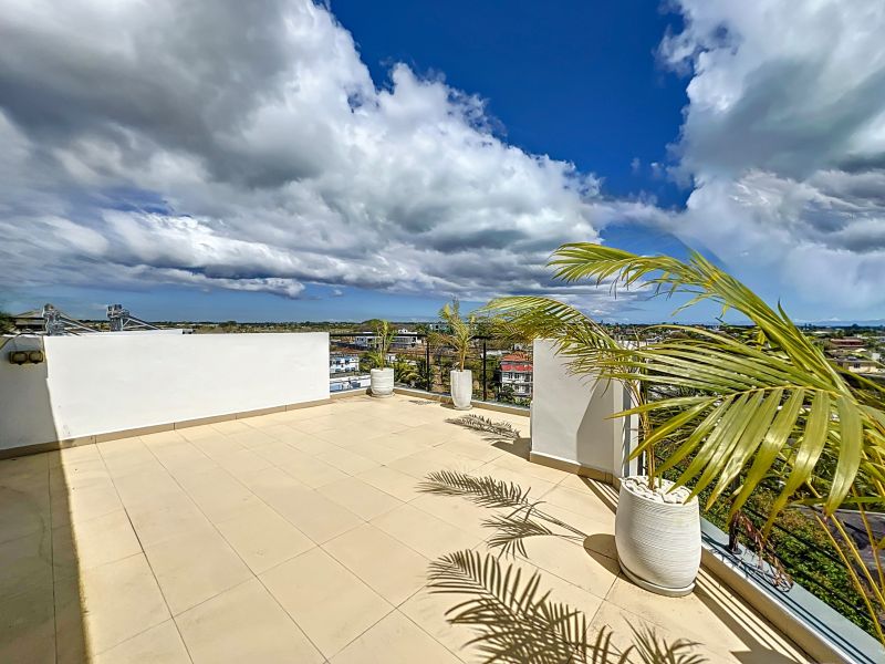 apartment 3 rooms for sale on Grand Baie Grand Baie Apartment 3 rooms 130 m² Sale