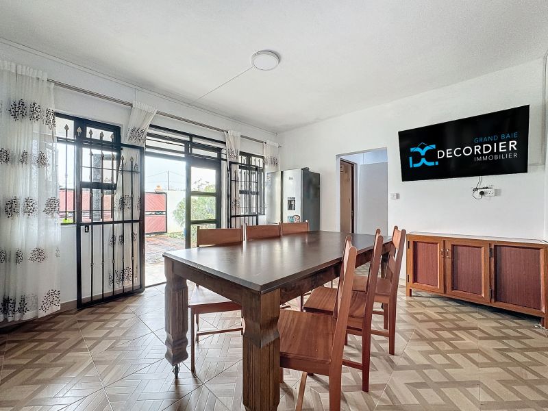 Mont Choisy Maison 8&nbsp;pièces 300&nbsp;m² Vente