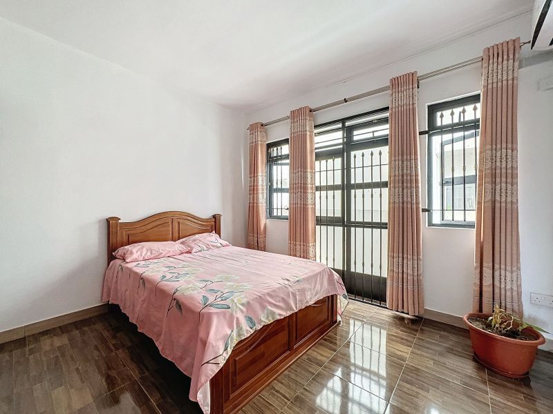 Mont Choisy Maison 8&nbsp;pièces 300&nbsp;m² Vente